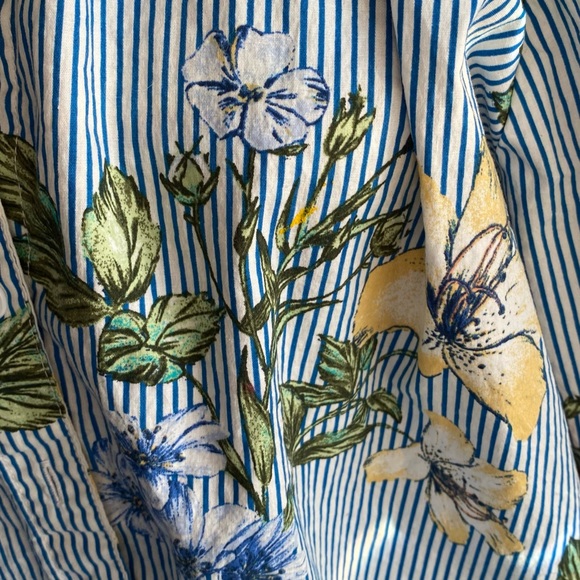 A cropped blue and white striped dress shirt with red and yellow Hawaiian - Picture 8 of 10